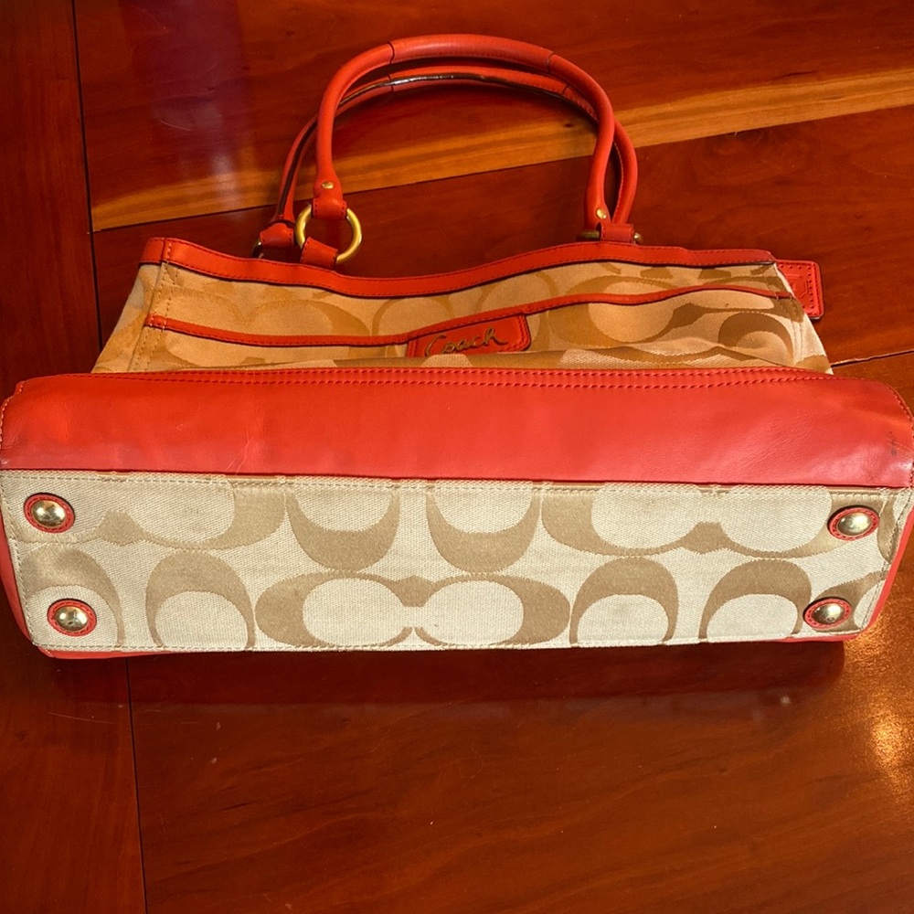 Coach Purse - Picture 10 of 12